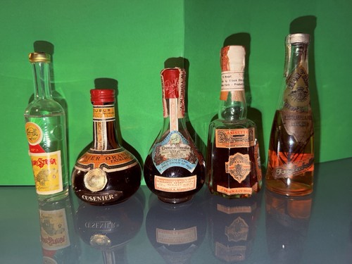 Lot vtg miniature alcohol - miniature,